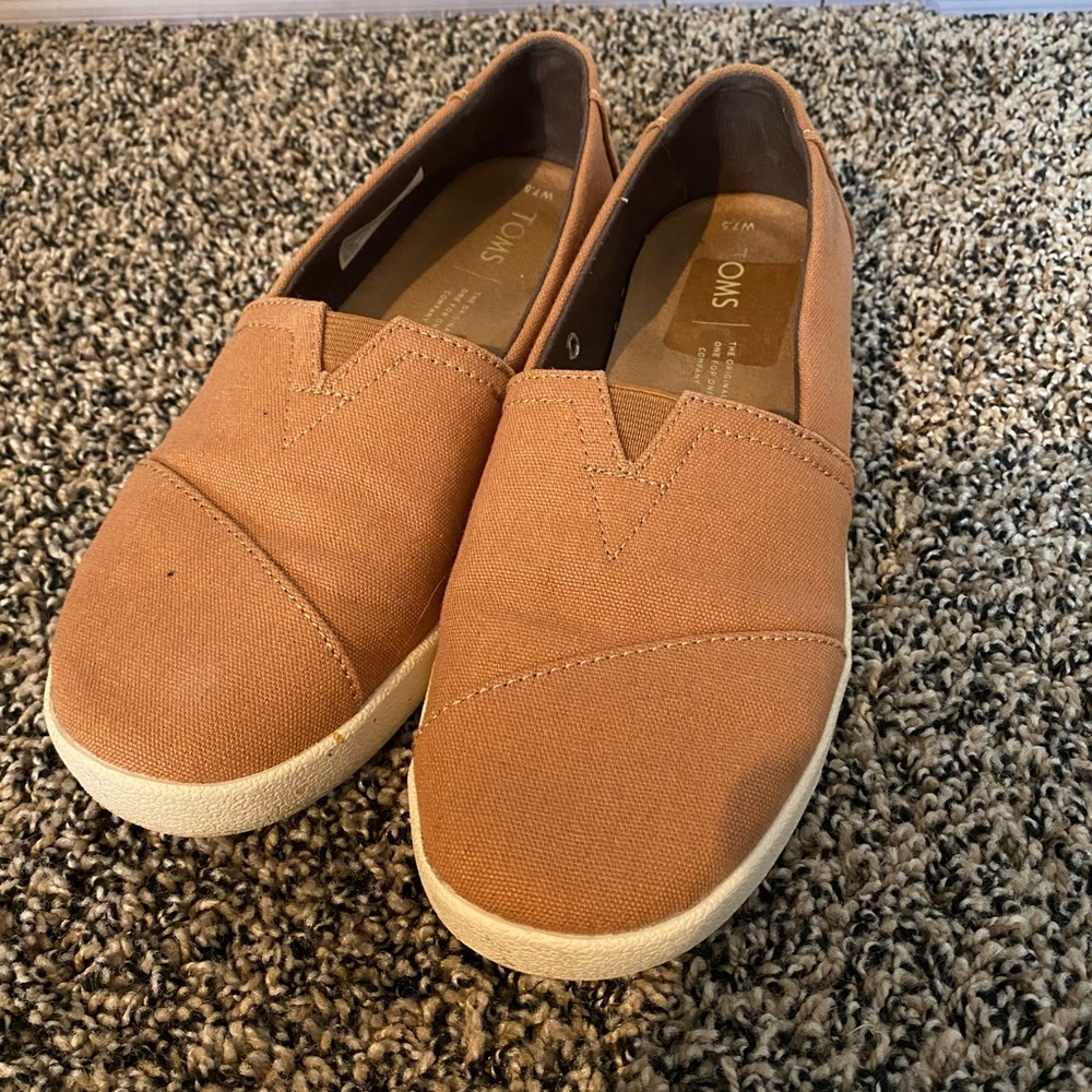TOMS flats